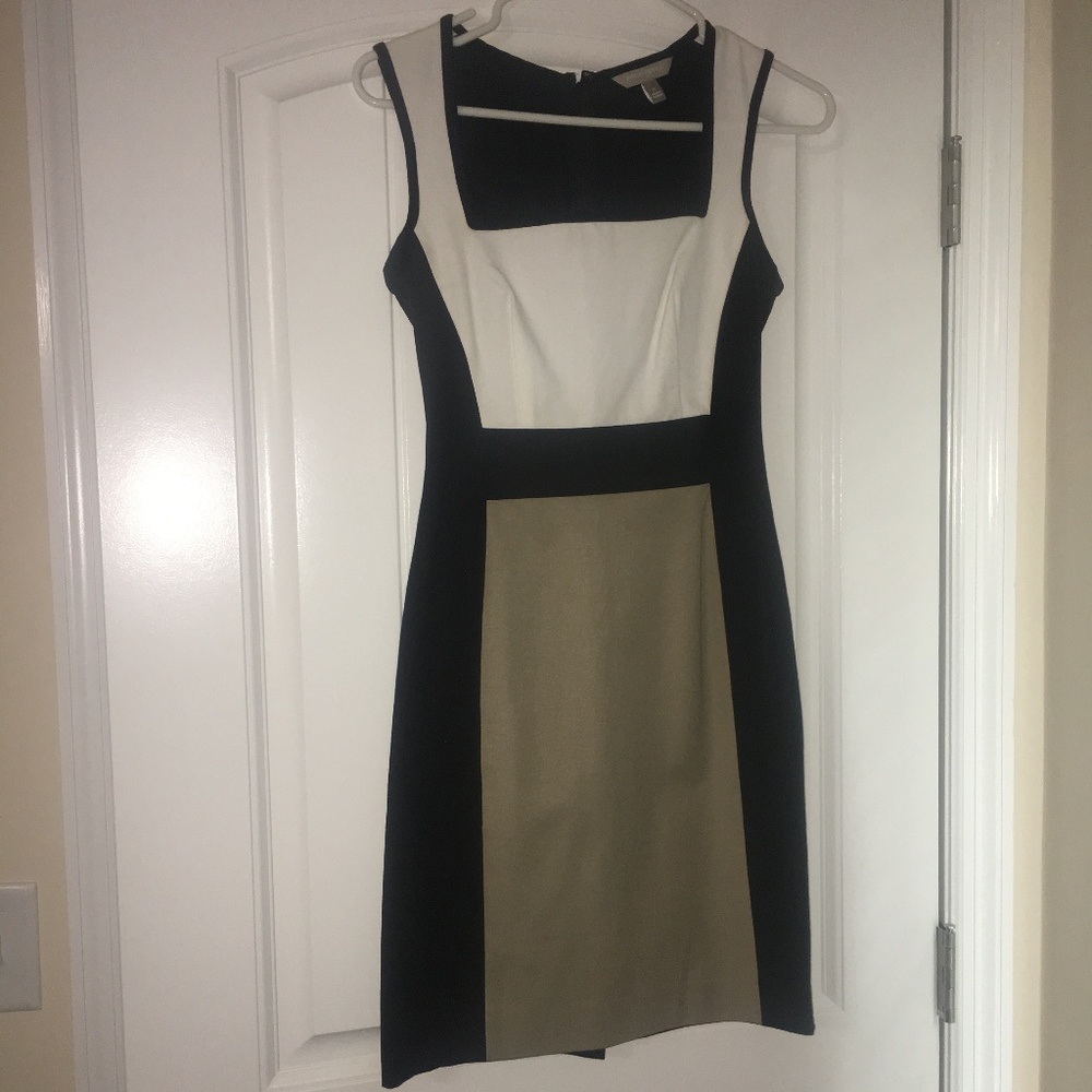 Flattering multi-color Banana Republic dress